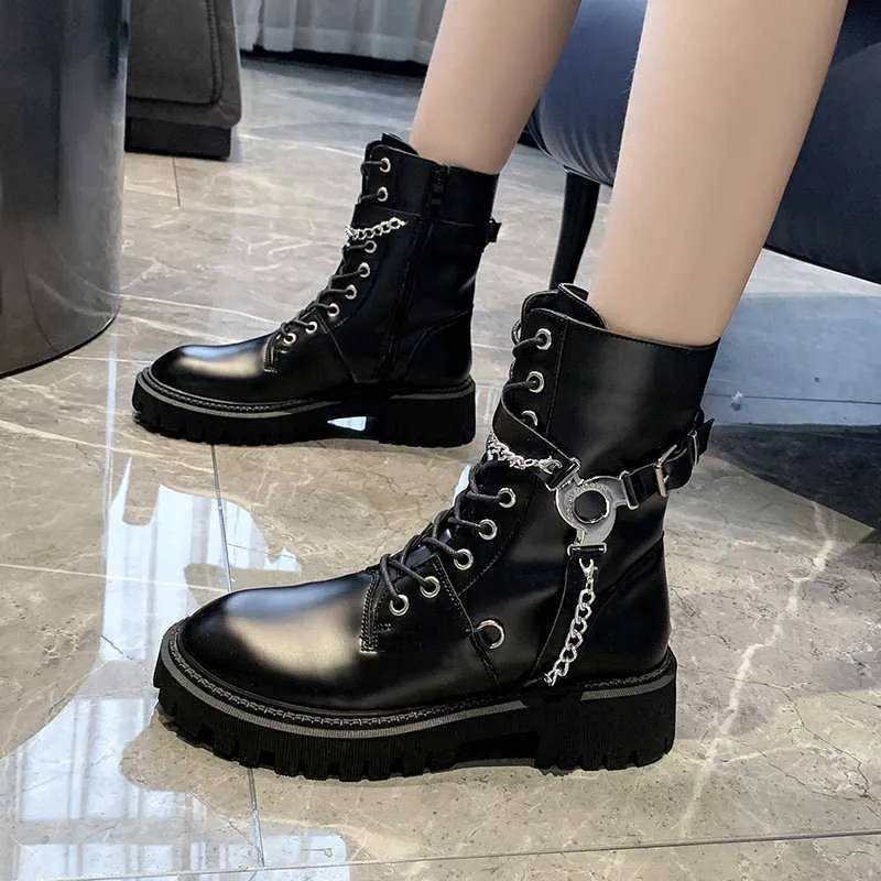 Sapatos femininos Mulheres Ankle Botas Do Punk Estilo Plataforma Sapatos Goth Inverno Lace-Up Booties Chunky Salto Sexy Chain 2020 Femmes Bottes Y1018