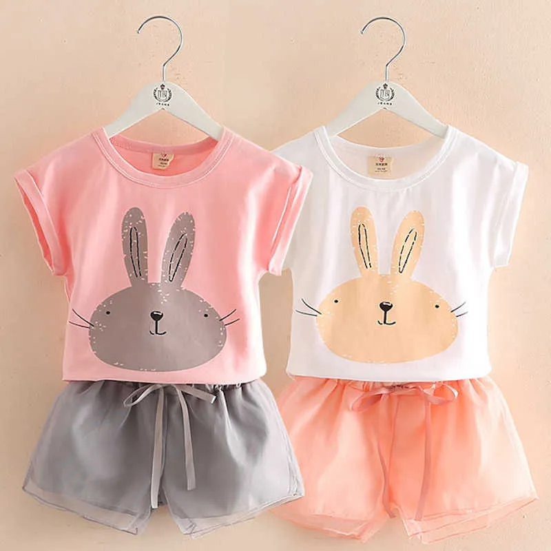Girls vestuário conjunto verão 2-10t anos de idade crianças menina desenhos animados coelho cópia camiseta + shorts cordão 2 peças outfits terno 210529