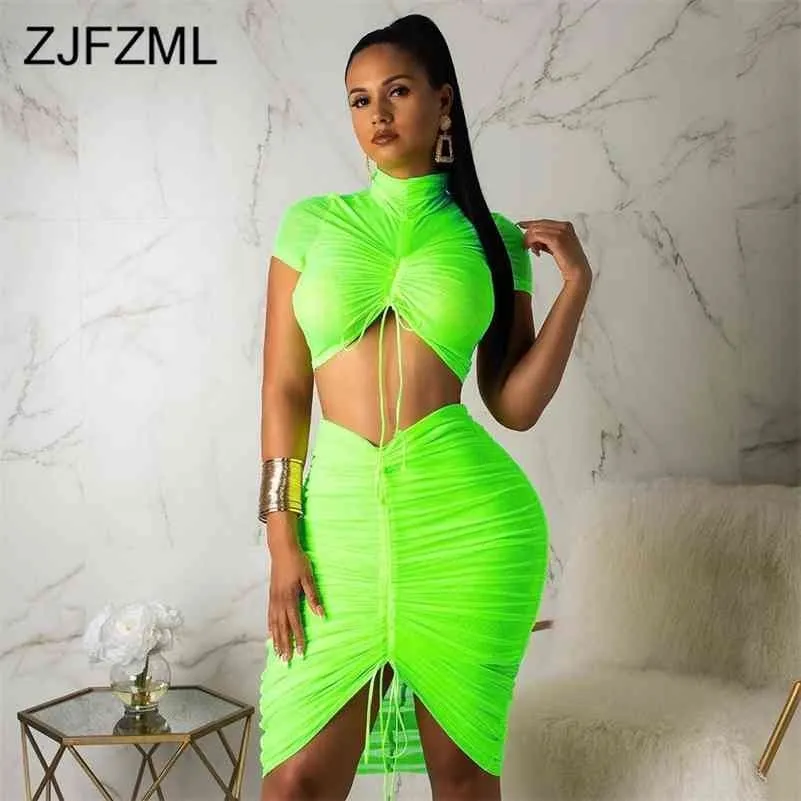 Neon Green Yellow Sexy 2 Piece Set Женщины Turtleneck с коротким рукавом Урожай + плиссированный корпус платье трексуит 2 шт клуба наряд 210323