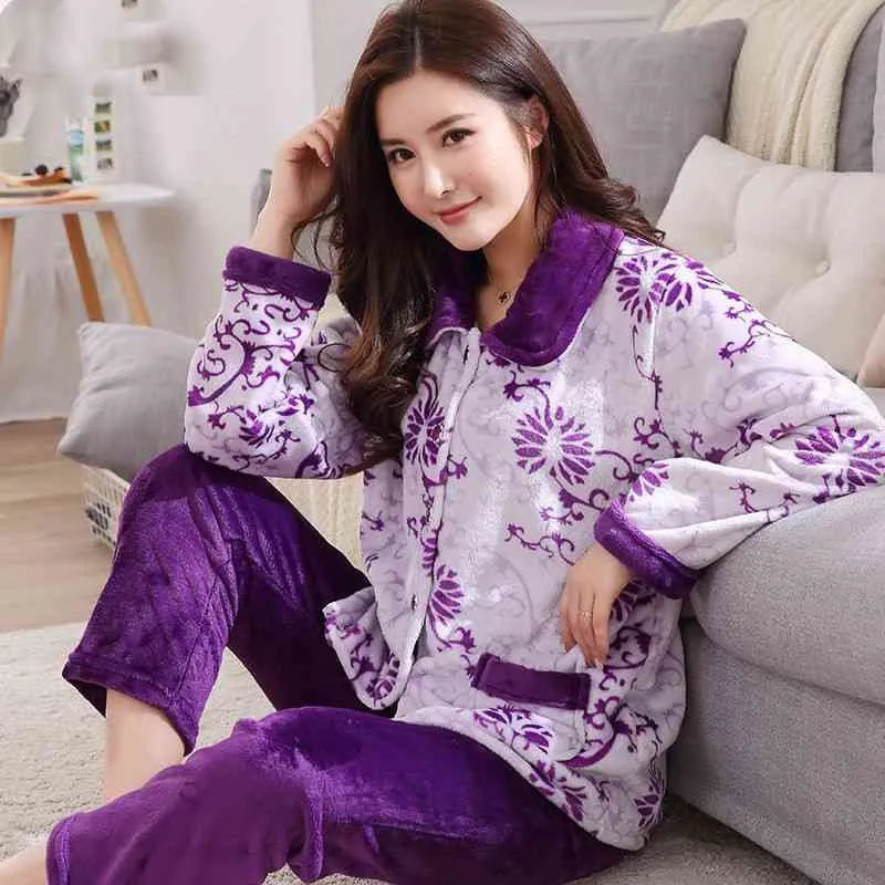Pyjama d hiver pour femmes Set col rabattu Sexy fleur broderie vetements de nuit chaud flanelle pyjama decontracte maman grande taille homewear 210809
