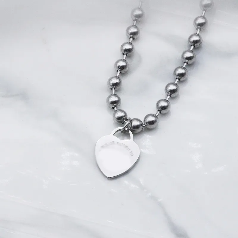 Luxury Pendant Necklaces women stainless steel heart round jewelry on the neck Valentine Day couple gifts for girlfriend Accessories wholesale