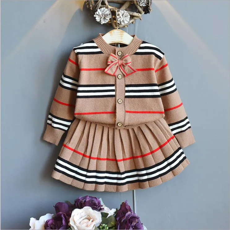 Baby Girl Knitting Clothes Set Girls Cardigan med veckad kjol 2 stycke Suit Children Autumn Winter Sweet Clothing 2-7Y