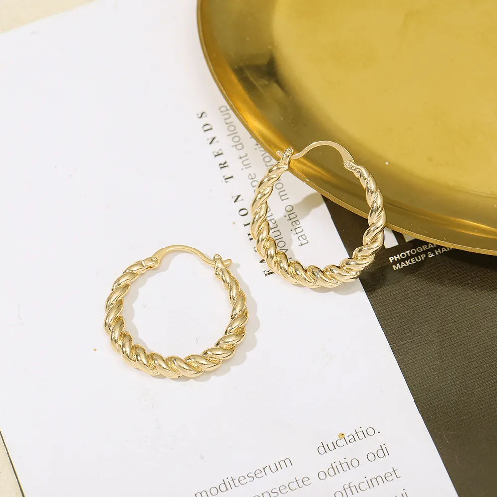 Brincos de aro twisted cor de ouro simples Brincos de aro redondo minimalista brinco para mulher jóias de metal moda