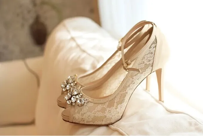 Scarpe da sposa da sposa con tacco alto in cristallo di pizzo avorio bellissimo 10 cm