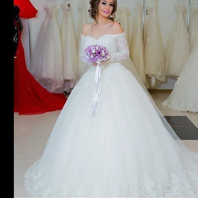 Romantische schulterfreie arabische Ballkleid-Hochzeitskleider mit transparenten langen Ärmeln und Spitzenapplikationen, viktorianische Prinzessin-Brautkleider, Vestido De Noiva