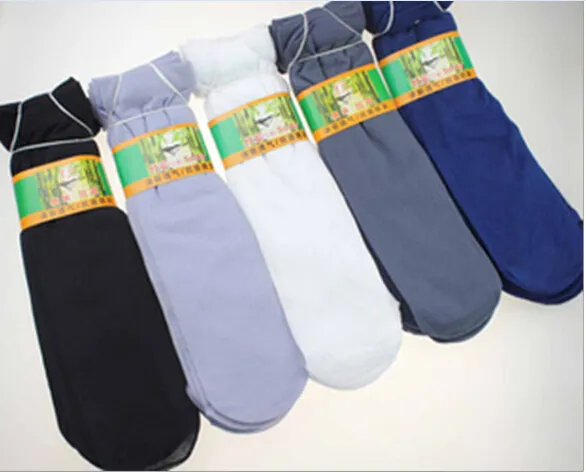 Gros-chaussette nouvelles chaussettes chaudes pour hommes chaussettes respirantes ultra-minces pour hommes pour l'été es / un de la même couleur, chaussettes en fibre de bambou pour hommes