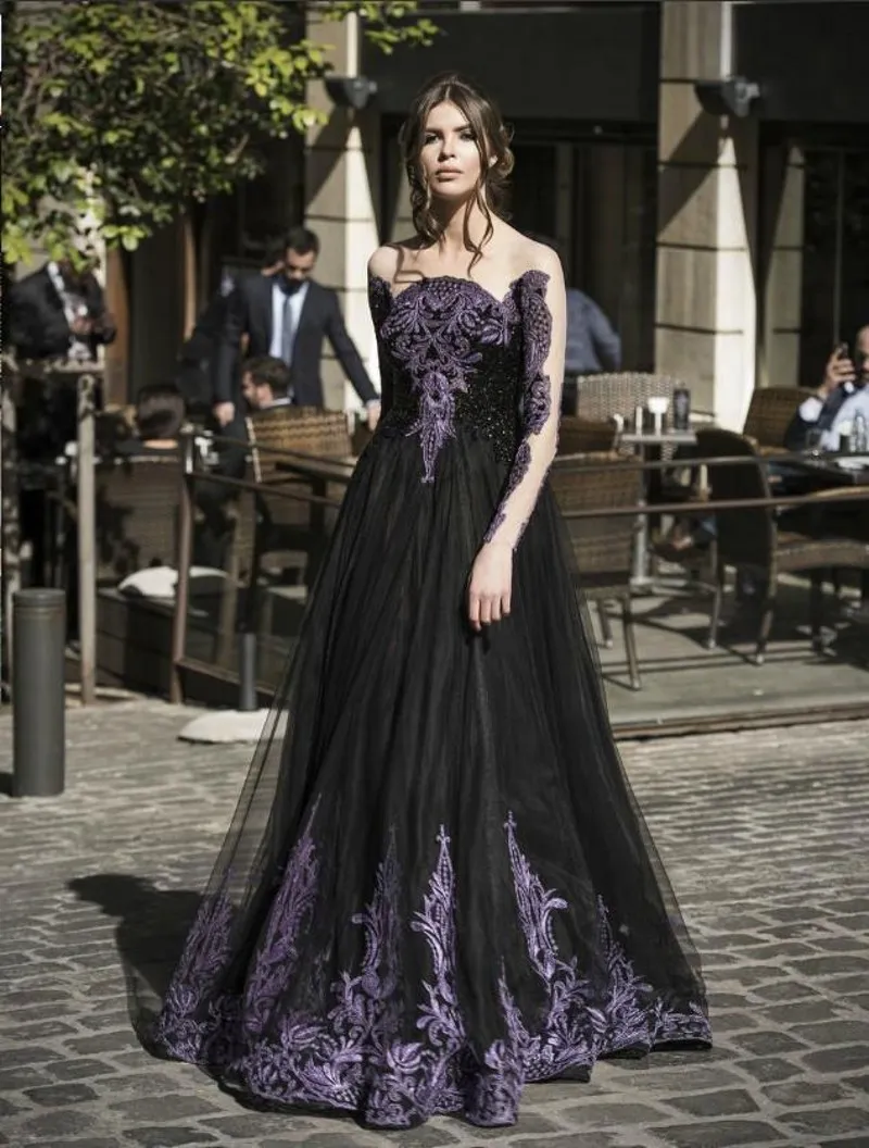 Superbes robes de bal en dentelle noire et violette 2016 Sheer Neck Illusion manches longues robes de soirée en tulle étage longueur vêtements de cérémonie