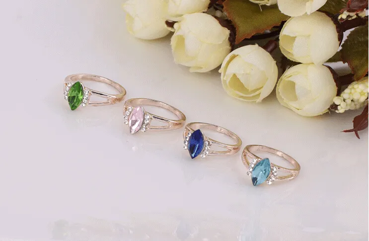 2015 Hot sales fashion woman/girl heart prismatic irregular crystal Rose gold ring Mixed style 