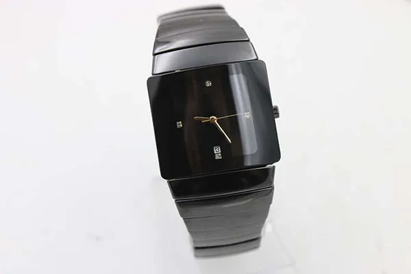 Desconto Relógio de pulso com mostrador preto limitado, ponteiro dourado feminino, relógio de pulso preto inoxidável