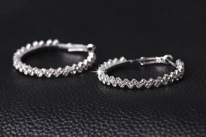 Örhängen Båge för kvinnor modesmycken Diamantörhänge Bröllop/förlovning Runda droppörhängen Hängande 925 Sterling Silver Big Hoop Örhängen