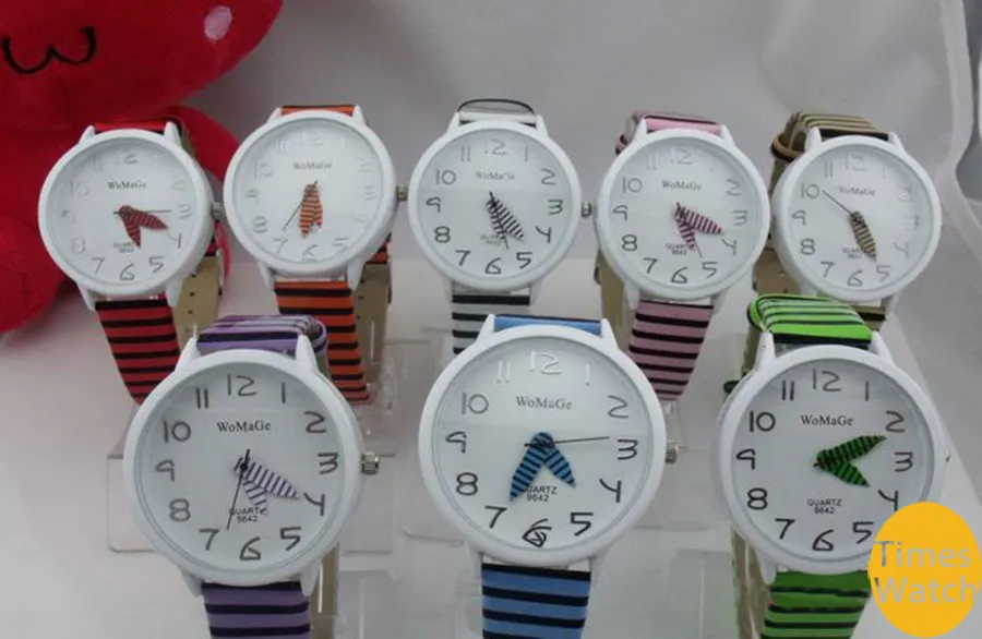 kostenloser Versand WoMaGe Damen Damenmode Farbstreifen Bügel-Armbanduhr Geschenkuhr blau, weiß, rosa, Weihnachtsgeschenk