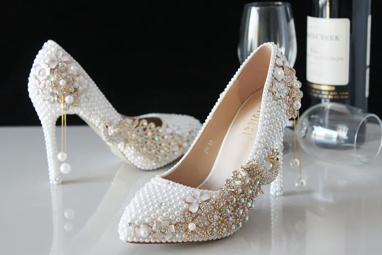 Distinguished Luxury Pearl Sparkling Glas Slipper Bridal Skor Bröllop Skor Högklackat Klänning Skor Kvinna Bröllop Skor Lady Party Proms