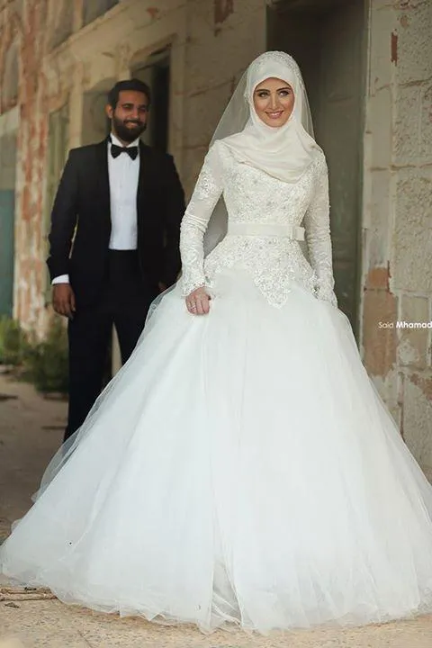 2017 전체 레이스 우아한 이슬람 웨딩 드레스 레이스 Appliqued 높은 목 긴 소매 웨딩 드레스 A 라인 스윕 열차 흰색 신부 가운