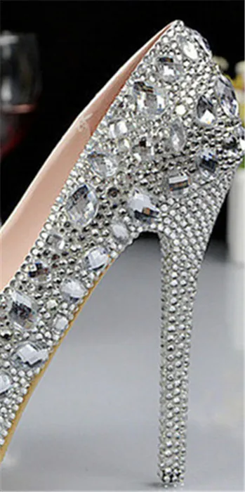 Zapatos de tacones altos para mujer calientes impermeables y adornos de diamante zapatos de novia de moda dama cómoda y antideslizante zapatos de dama de honor