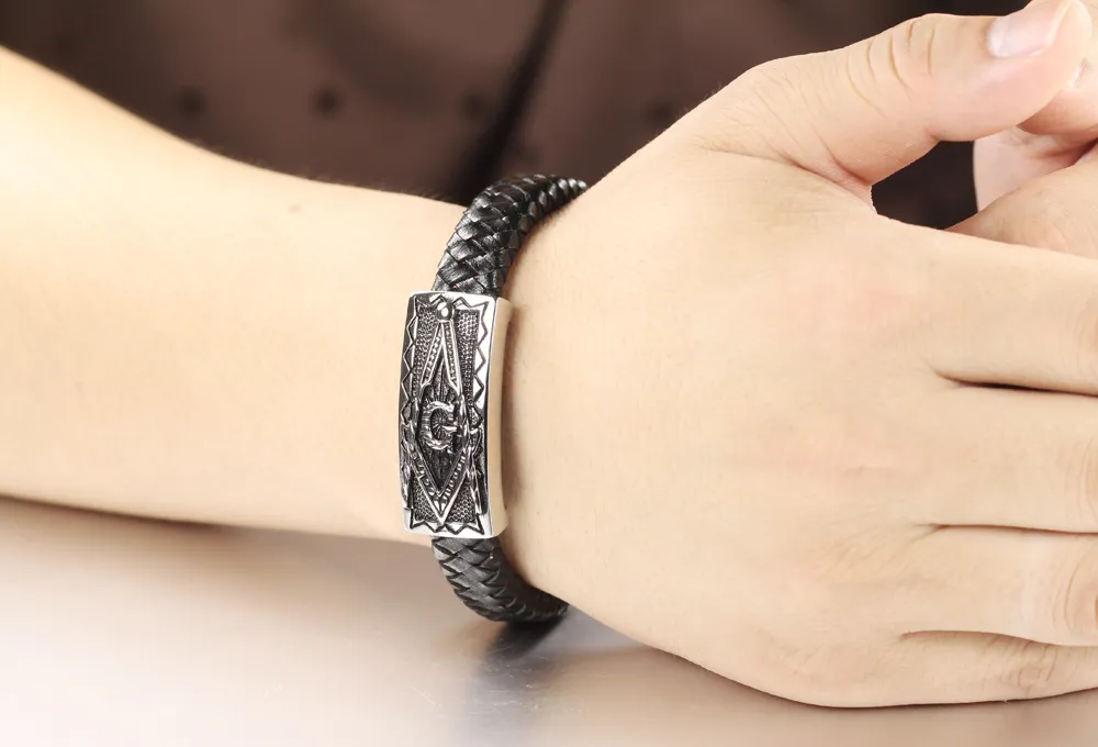 Das Design ist ein neuartiges Edelstahl-Armband mit Magnetverschluss und echtem Leder. Freimaurer-Freimaurer-Männer