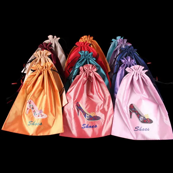 Fashion Bunk Women Travel Shoes Covers Storage Bag Silk Embroidery Drawstring Gift Packaging mix color 