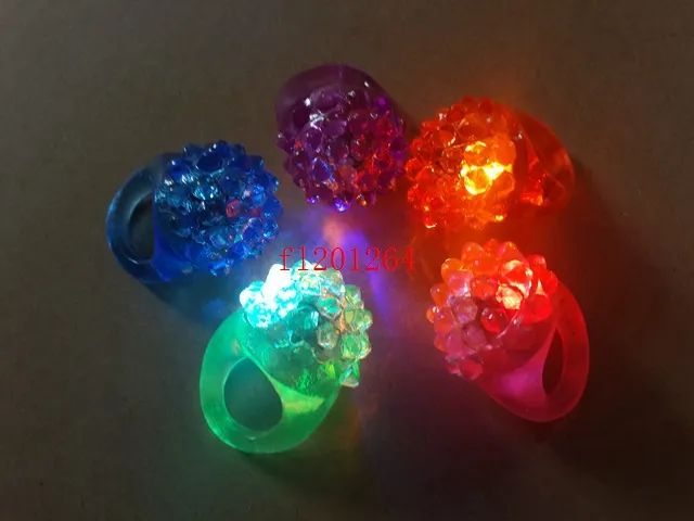 Livraison gratuite en gros Cool Led Light Up clignotant bulle élastique anneau Rave Party clignotant doux doigt lumières, 100 pcs/lot