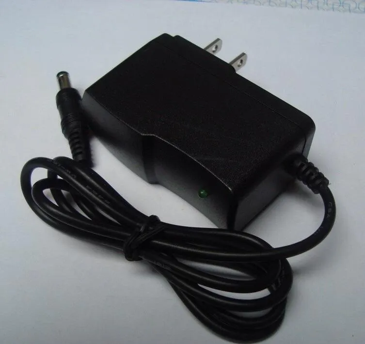 100V-240VコンバータアダプタDC 12V 1A / 9V 1A / 5V 2A / 12V 500mA USプラグ電源送料無料