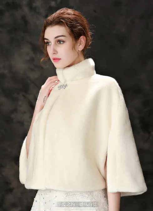 Lussuoso Piuma di struzzo Scialle da sposa Involucri di pelliccia Matrimonio Coprispalle Cappotto Sposa Inverno Festa di nozze Boleros Giacca Mantello LD02596024739