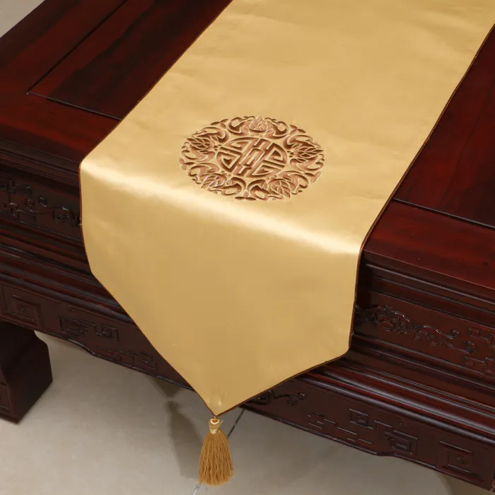 Runner da tavolo damascati eleganti lunghi ricamati la decorazione della tavola della festa nuziale Runner da tavola in raso di seta cinese di fascia alta 200x33 cm