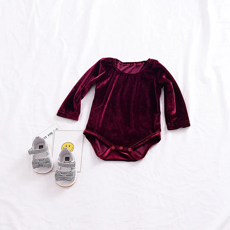 Infantile Bébé Fille Flanelle Barboteuse Chaud À Manches Longues Velours Combinaison Enfant Enfants Vêtements Vin Rouge Bébé Barboteuse 2018 Printemps Automne Filles Vêtements