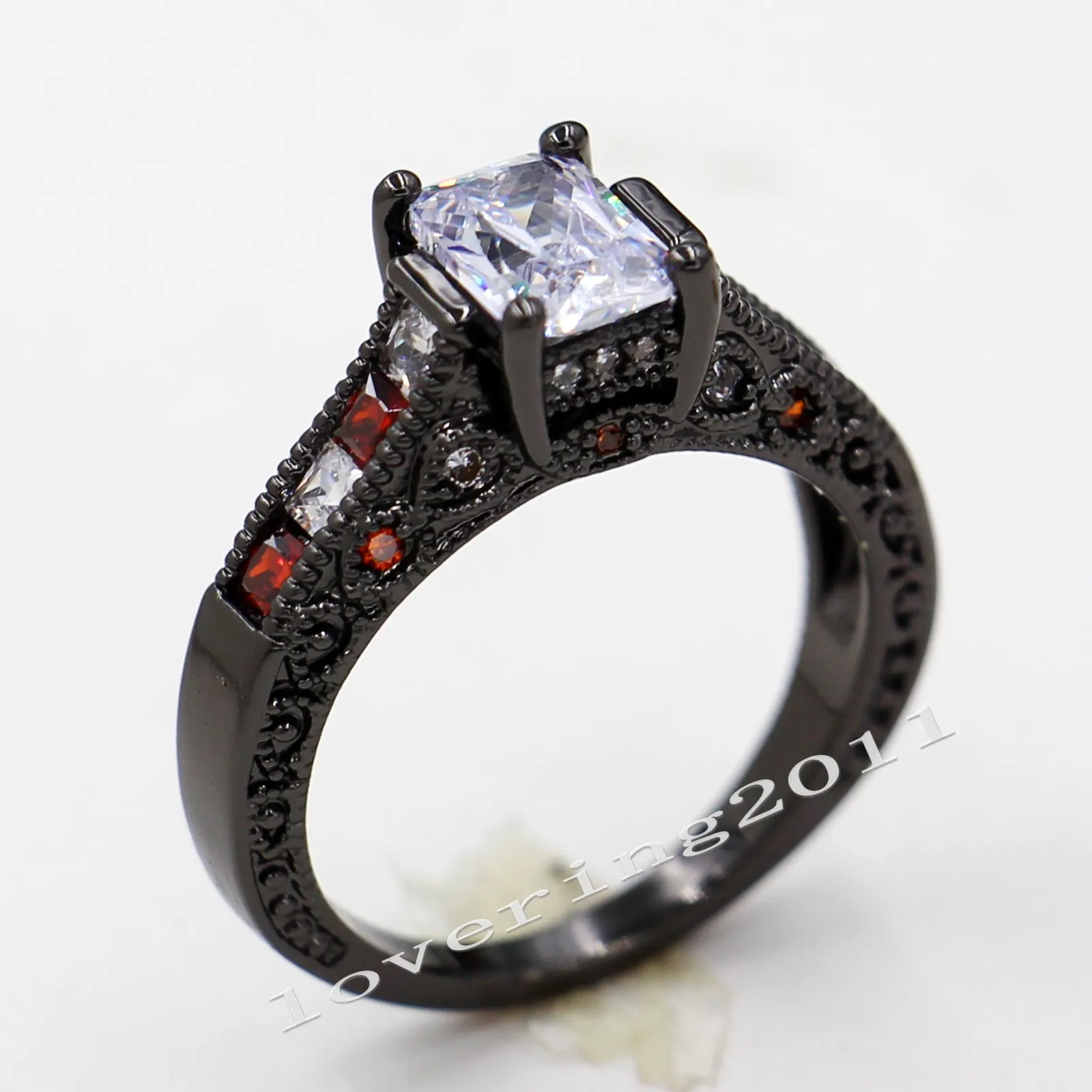 Victoria Wieck anelli Gioielli vintage Granato rosso Diamonique 10KT Anello in oro nero con diamante simulato Anello nuziale Regalo di Natale Taglia 5-10