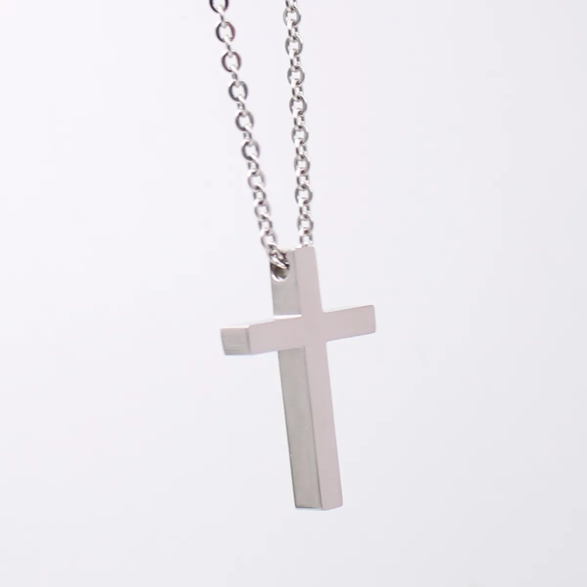 Collana Uomo Acciaio Inox &ndash; Ciondolo Croce Cubana, Catena 18-30 Pollici, Argento/nero