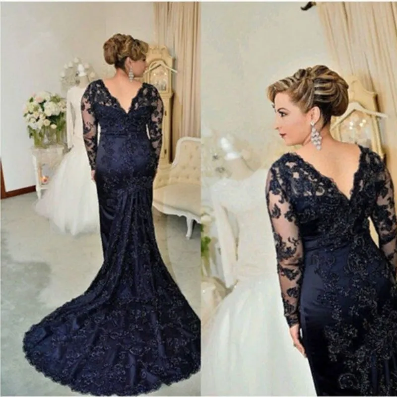 2020 Navy Mermaid Mother039s Dresses Plus Size Lace Mother Of the Bride Dresses Long Sleeves Formal Evening Gown with Beaded9269204