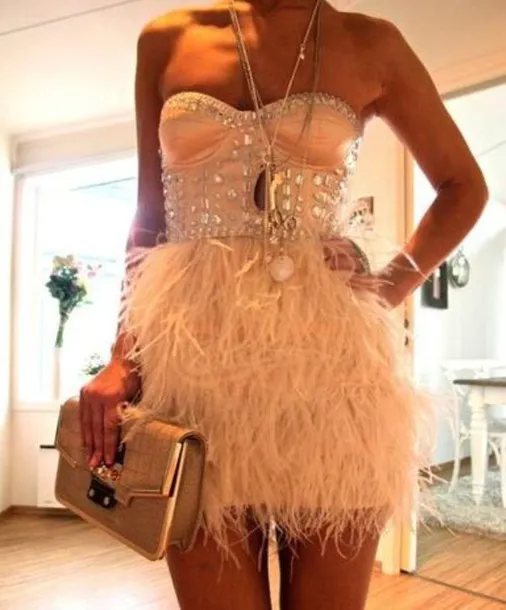 Strapless Crystal Beaded Feather Cocktail Dresses Homecoming Graduation Dress Sexy Short Mini Sheath Club Wear Party Occasion Dresses robe