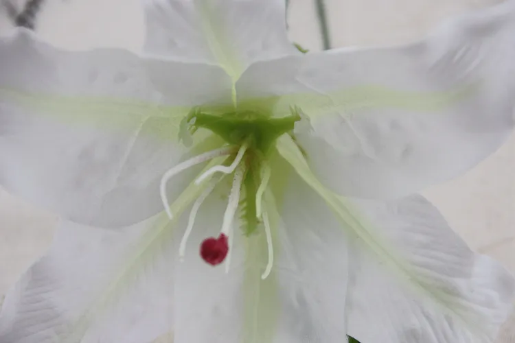 Konstgjord Lily Flower Wedding Bouquet Fake Silk Blommor till julrum Heminredningar 3 färger längd 70cm