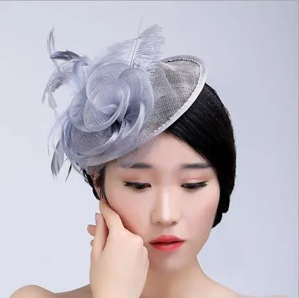 ダチョウの髪の色の女性の帽子の創造的なデザインの帽子女性の帽子の帽子の帽子のスラップアップパーティーの帽子の花嫁のヘッドドレス送料無料HT24