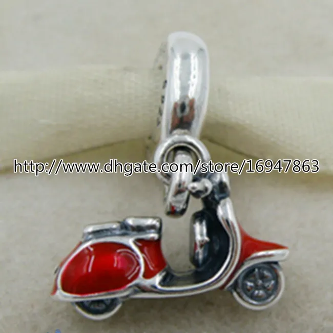 100% S925 Sterling Silver Red Scooter Dangle Charm Pärla med röd emalj Passar europeiska stil smycken armband halsband pendant9616873