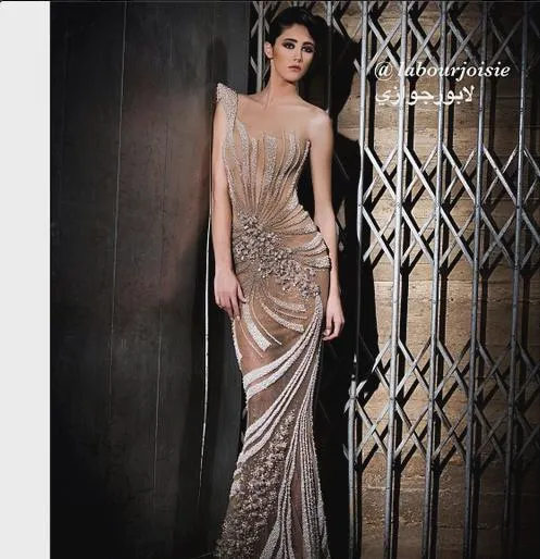 Beroemde avondjurk Labourjoisie Mermaid Kristallen Ymi kralen lange jurk Zuhair Murad Yousef Aljasmi Kim Kardashian