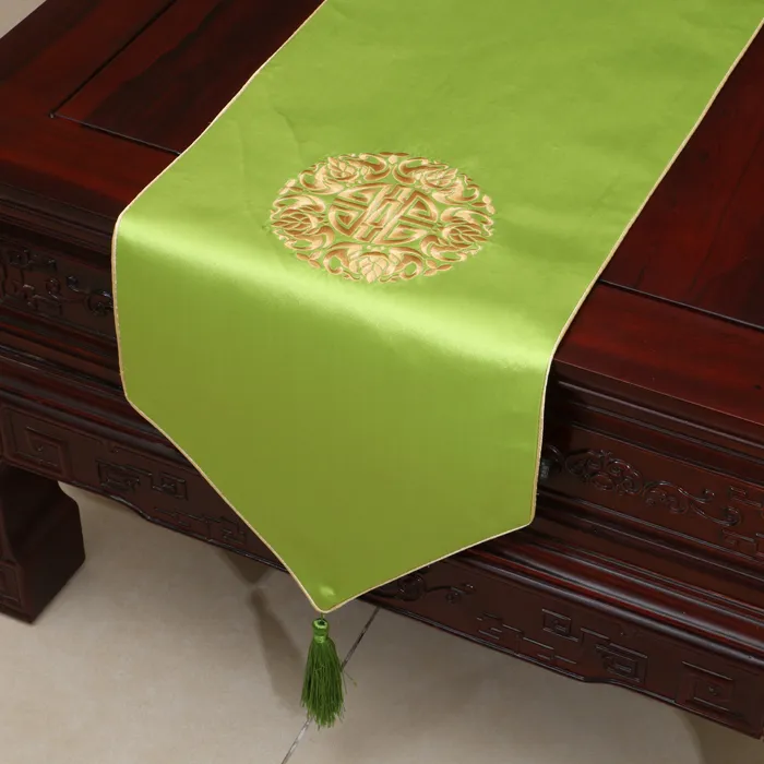 Chemin de table long et élégant en damassé brodé pour décoration de table de fête de mariage, chemin de table en satin de soie chinois haut de gamme 200 x 33 cm