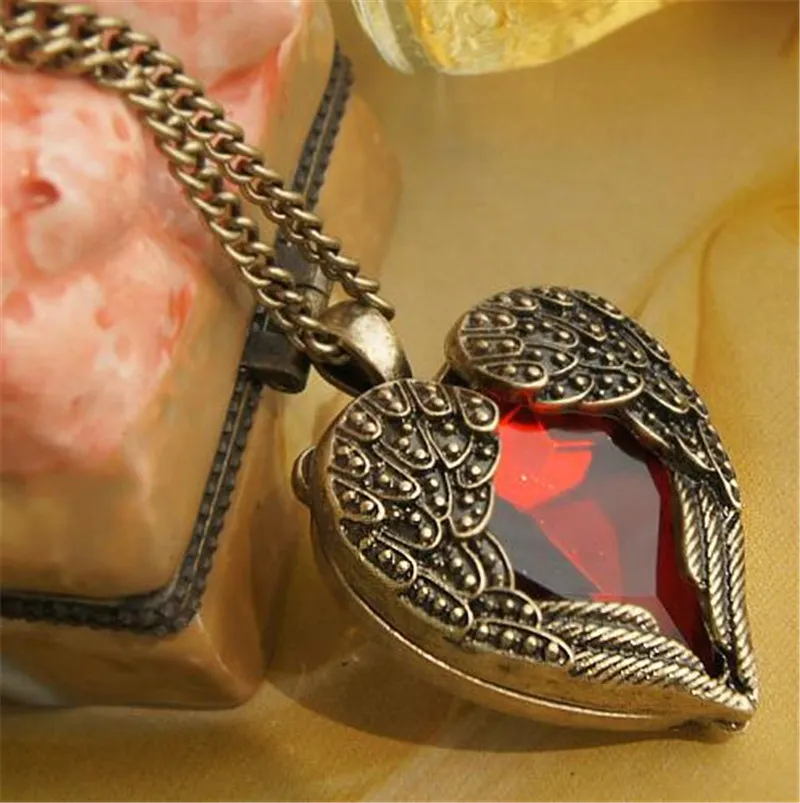 Cheap Vintage jewelry Bronze Carved Angel Wing Red Crystal Love Heart Shape Pendant Necklace Chain Gift Retro Charm Long Necklaces Free DHL
