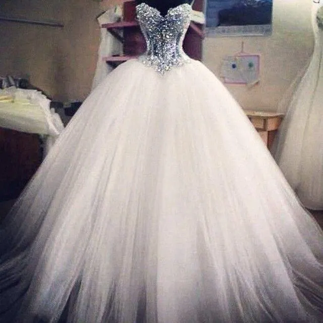 Abiti da sposa abito da ballo corsetto dell'innamorato lunghezza del pavimento abiti da sposa principessa perline di pizzo su misura261Q