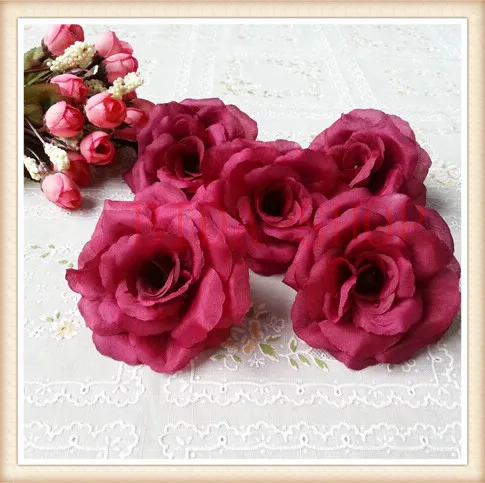 100ピース8センチのシルクローズフラワーヘッド16色の結婚披露宴の装飾的な人工シミュレーションシルク牡丹椿バラの花