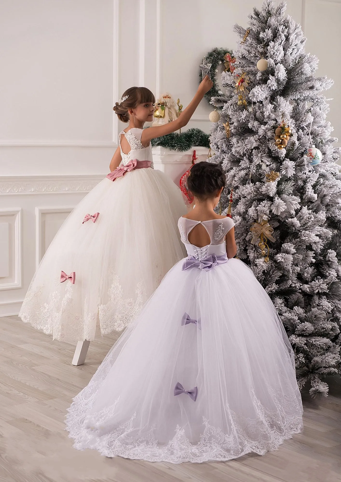 2015 Tulle Flower Girl Dresses Sheer Beaded Appliques Fluffy Christmas Ball Gowns for Wedding Keyhole Lace-up Bows Lovely Custom Made Dress