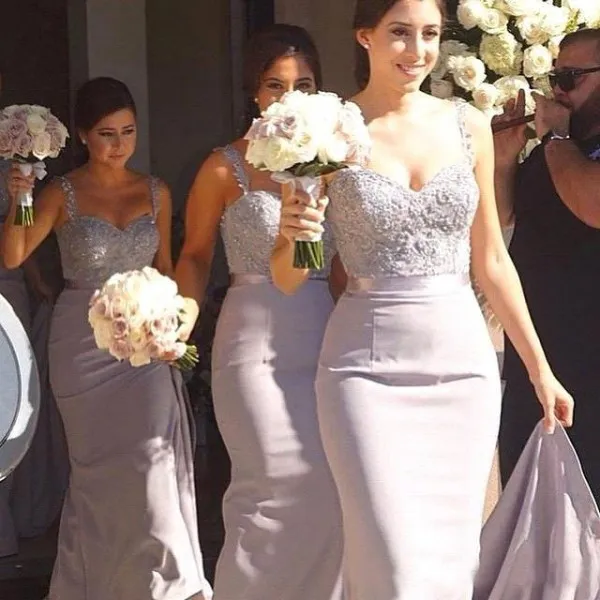 Elegante Meerjungfrau-Brautjungfernkleider nach Maß in Lavendel, lange formelle Hochzeitsparty-Kleider, mit Perlen verziertes Oberteil, Spaghettiträger, Sweep-Zug