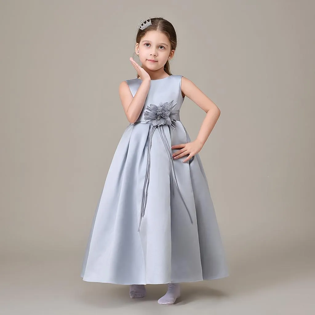 Grå Satin Flower Girl Dresses for Weddings Ankel Längd Cap Sleeve First Communion Klänningar För Flickor Vinter Höst Style Midja Blomma