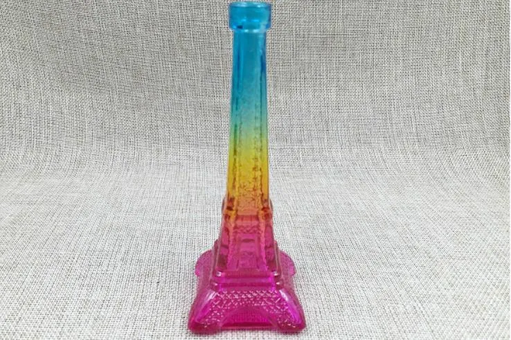 Livraison gratuite en gros ----- 2016 nouveau filtre en verre d'art de la tour Eiffel Narguilé / bang en verre, haut 21cm, couleur livraison aléatoire