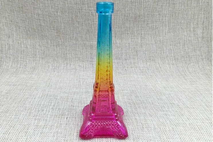 Spedizione gratuita all'ingrosso ----- 2016 nuovo filtro in vetro Eiffel Tower Art Narghilè / bong in vetro, alto 21 cm, colore consegna casuale