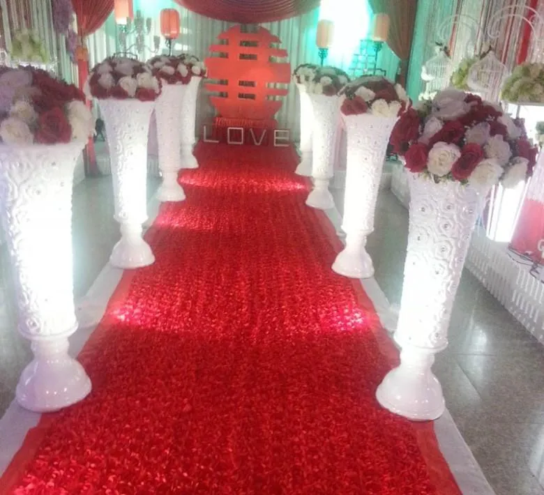 Ny ankomst Romantiska bröllopscenterpieces gynnar 3D Rose Petal Carpet Aisle Runner för bröllopsfestdekorationsförsörjning 14 Färg 9517127