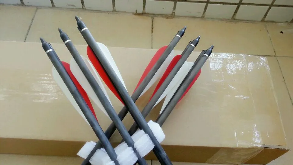 12 PK archery hunting 18 inch crossbow bolts pure carbon bolts with field point red and white arrow vane 