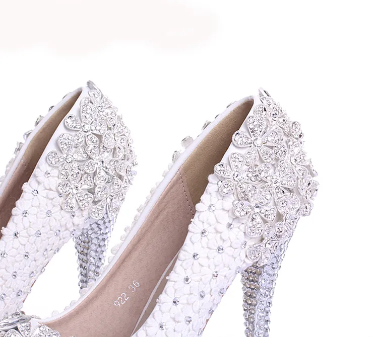 Primavera pizzo bianco fiore strass scarpe da sposa nuovo design di lusso fatti a mano tacco alto scarpe da sposa scarpe da ballo da sera Shi269N