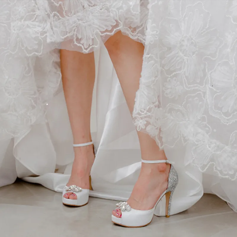 Äkta läder Peep Toe Vit Högklackar Buckle Strap Bridesmaid Skor Silver Sequined Wedding Dress Shoes Fashion Party Pumps