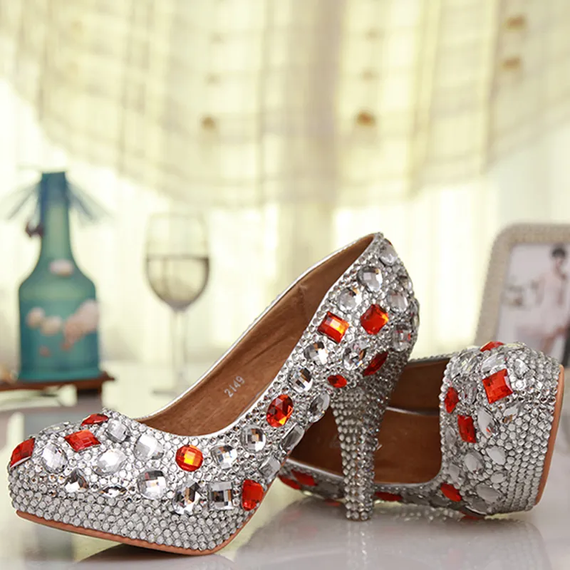 Spedizione gratuita di lusso in argento fatto a mano strass cristallo rosso scarpe da sposa punta rotonda tacco alto scarpe da damigella d'onore prom tacchi alti