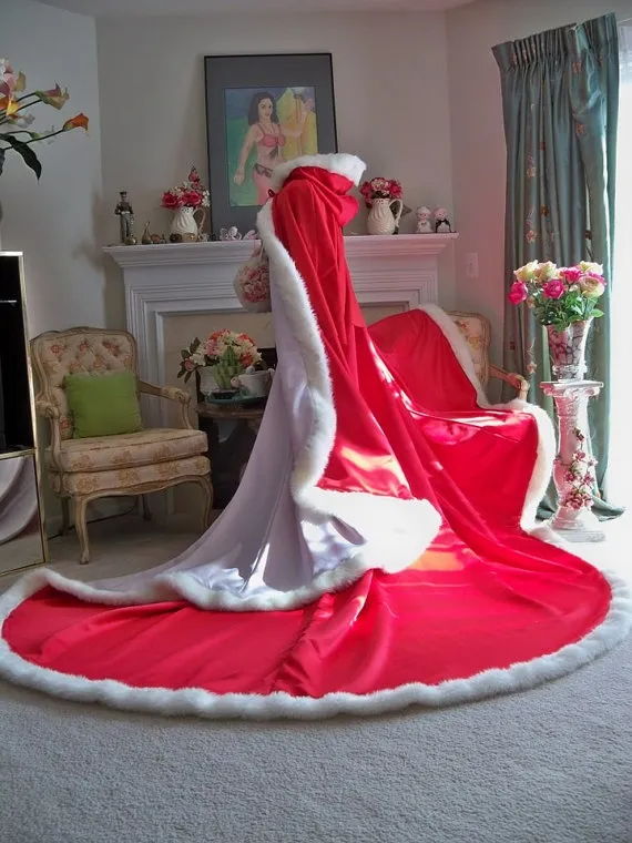 Red Christmas Wedding Cloak Winter Bridal Cape 96 inch White Satin with Fur Trim Reversible Hooded Cape/Cloak For Formal Occasion Party