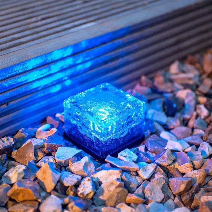 RGB Lampa Słoneczna Kolorowe LED Crystal Cube Light Ogród Light Light Outdoor Lights Light Solar Lawn Lampa Yard Stake Dekoracji Oświetlenie