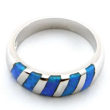 Anéis de opala azul da moda
